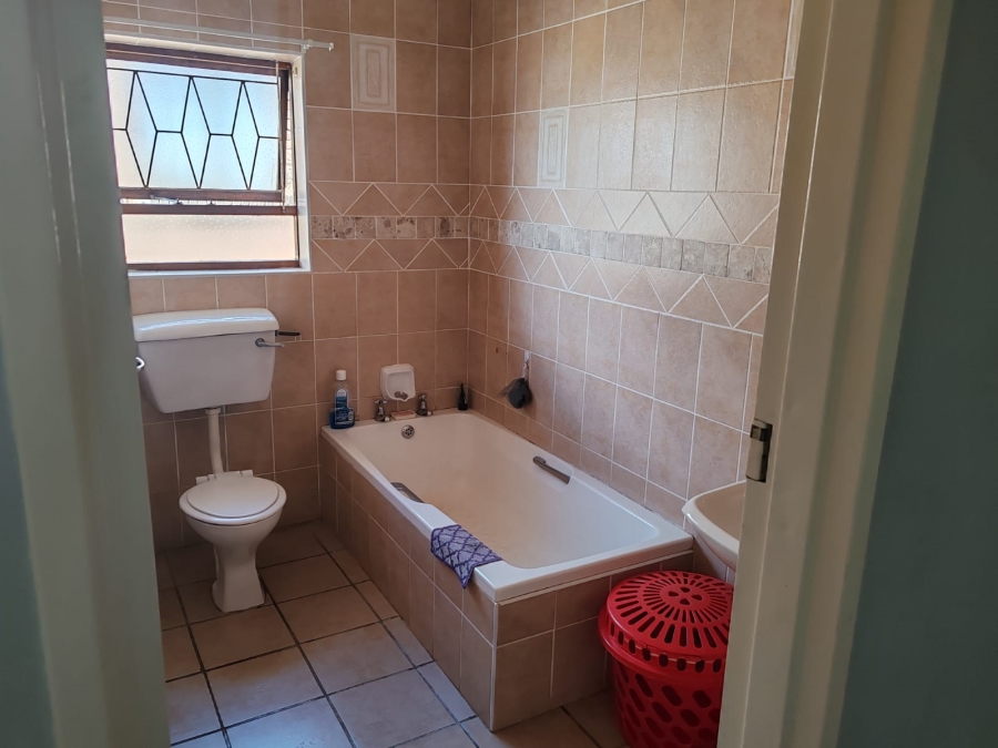 3 Bedroom Property for Sale in Azalea Park Eastern Cape
